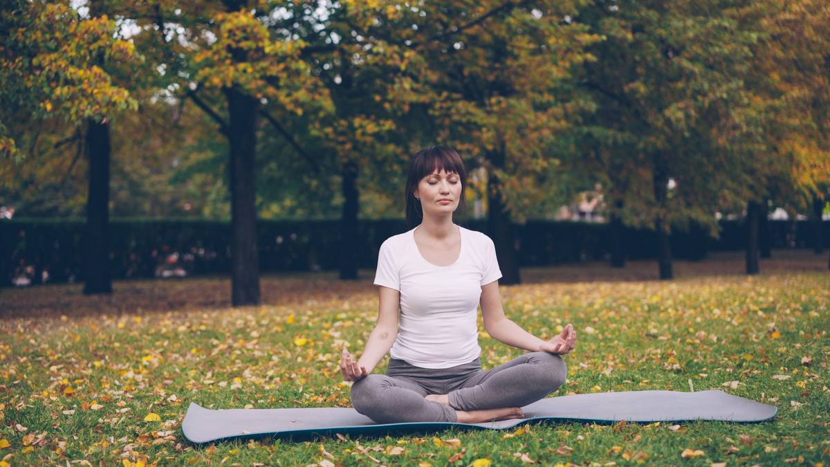 Daily lung reset plan routine showing nasal breathing exercises
